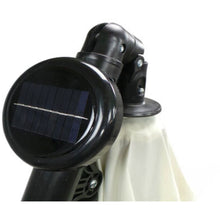 Afbeelding in Gallery-weergave laden, Yolo-deals - Zweefparasol med LED verlichting - Solar - 300 of 350 cm - UV bestendig - Incl. beschermhoes - Diverse kleuren